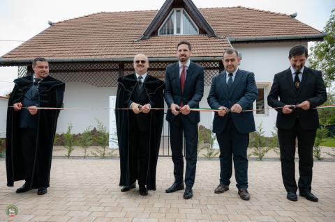 Ünnepélyes átadás
